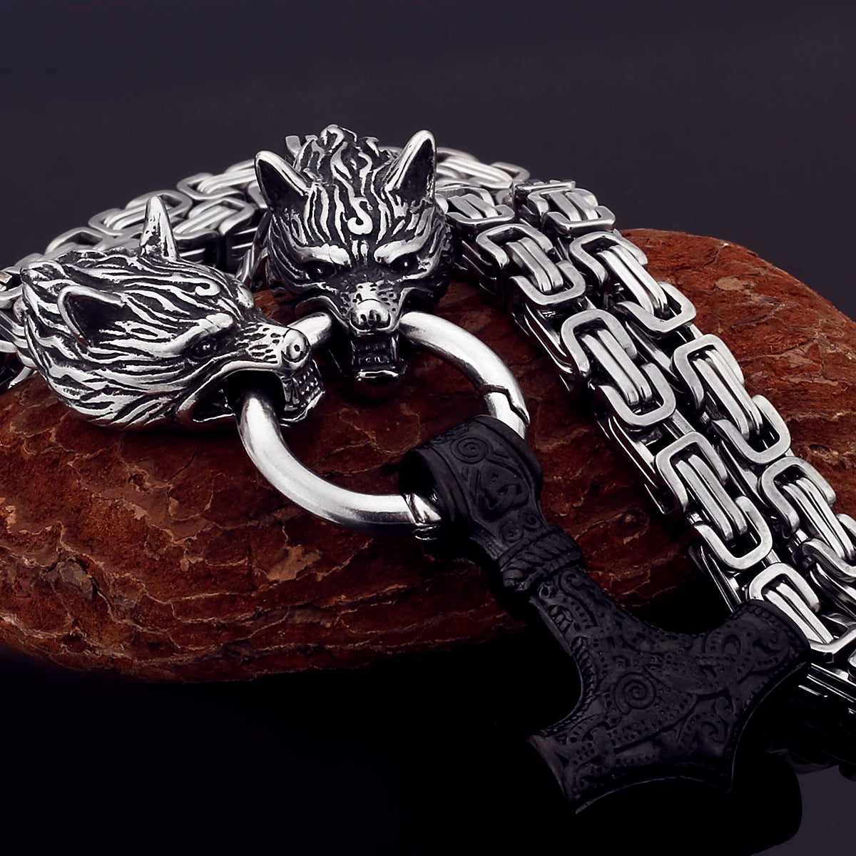 Nordic Celtic Wolf  Necklace Pendant Viking Wolf Head