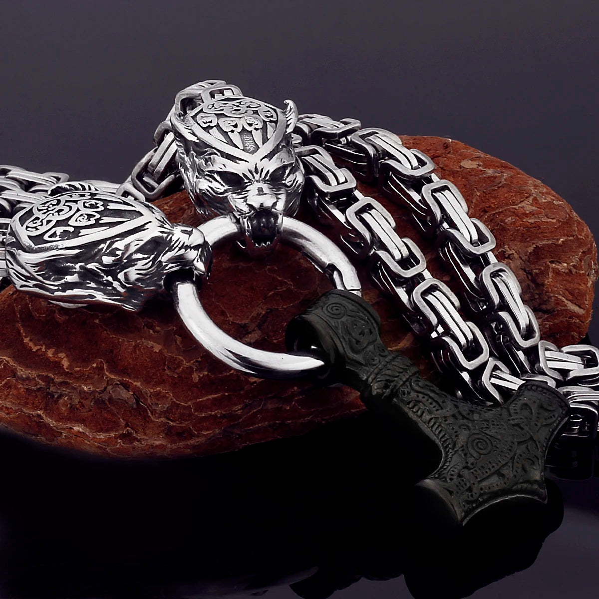 Nordic Celtic Wolf  Necklace Pendant Viking Wolf Head