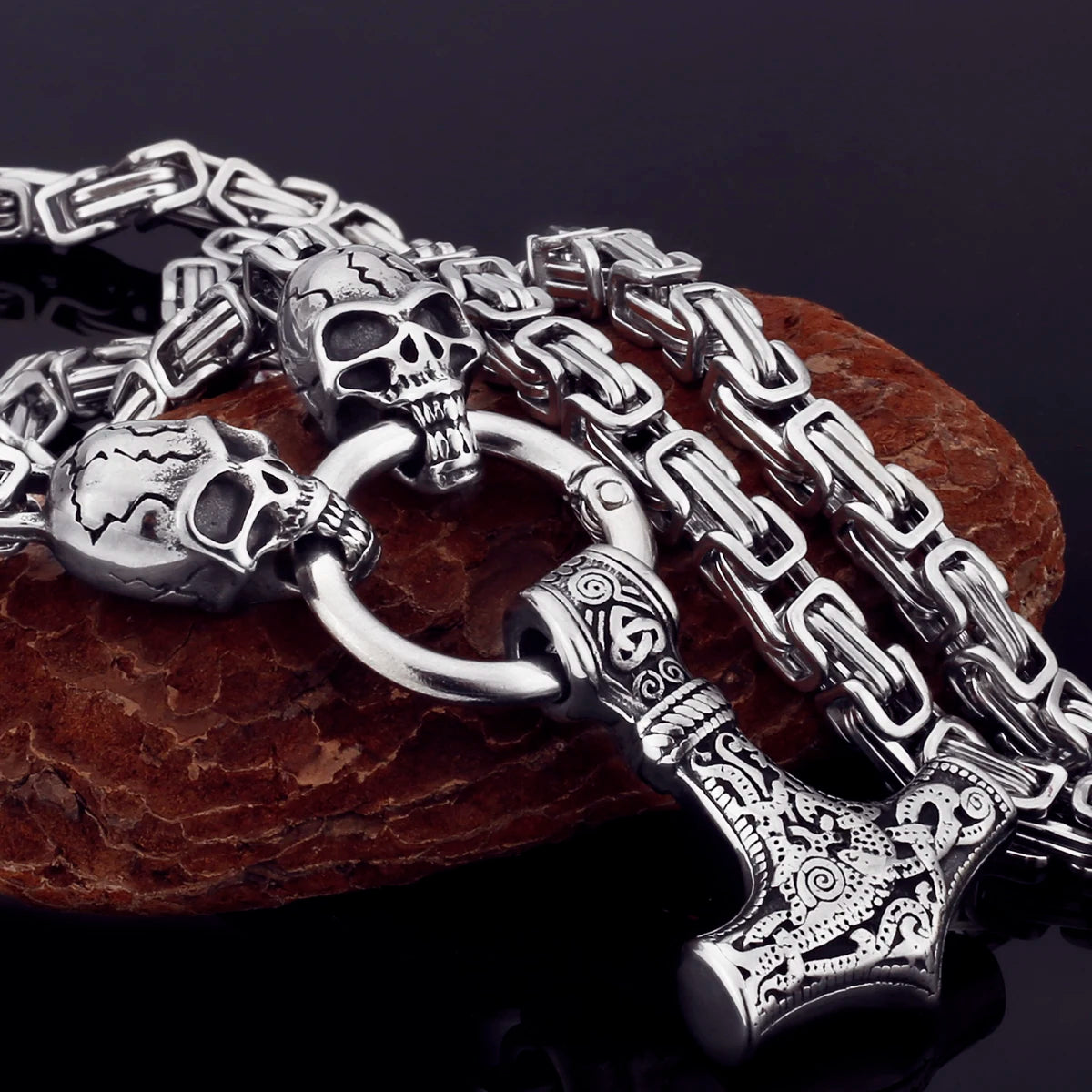 Nordic Celtic Wolf  Necklace Pendant Viking Wolf Head