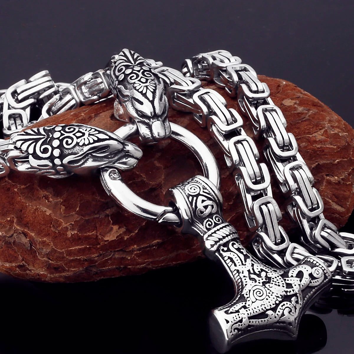 Nordic Celtic Wolf  Necklace Pendant Viking Wolf Head